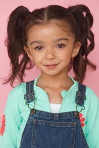 Soleila Shea in Strays