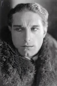 Charles De Rochefort in Le Diamant noir