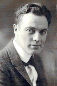 Forrest Taylor in Death Valley Rangers