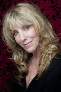 Ellen-Ray Hennessy in The Hustle
