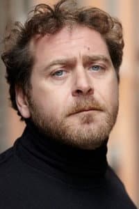 Federico Tocci in La casa degli sguardi