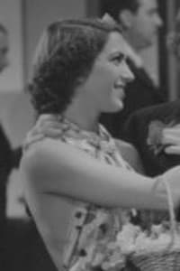 Edna Norrell in Hay que casar a Paulina