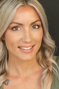 Dana Kippel in Want to Hear A Story?
