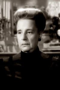 Gloria Ferrandiz in Más allá del olvido