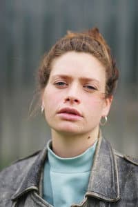 Noemi Krausz in Einen Meter entfernt