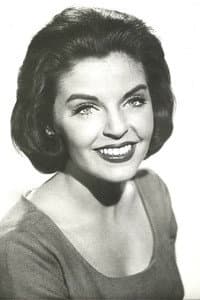 Susan Seaforth Hayes in Gunfight at Comanche Creek
