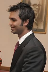 Lufshan Shakeeb in Zalzalaa En'buri Aun
