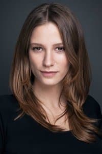 Serenay Sarıkaya in Thank You, Next