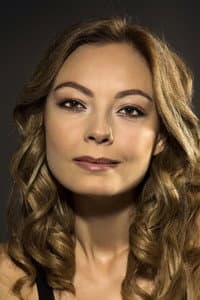 Özge Özder in Leydi Di