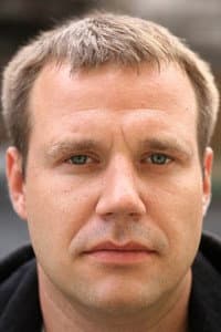 Andrey Perovich in По контуру лица