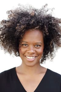 Denise M'Baye in Fredda Meyer