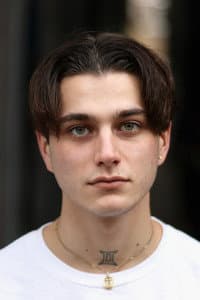 Bram Klappe in Girls Feels: Skin Deep