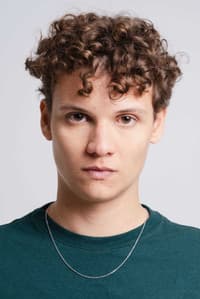 Lucas Carvalho in Queima Minha Pele