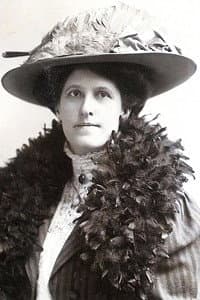 Louise Mackintosh in The Right to Love