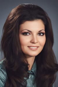 Bahar Erdeniz in Şerefimle Yaşarım