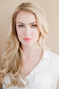 Amanda Schull in Romance Retreat