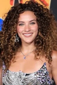 Sofie Dossi in Holiday Spectacular