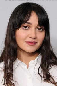 Ariela Barer in See You When I See You