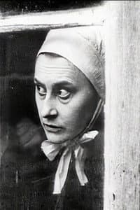 Jeanne Briey in L'Intruse