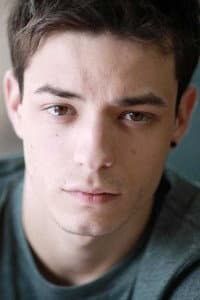 Gabriel Garnier in French Kisses