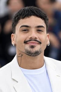 Iago Xavier in Motel Destino