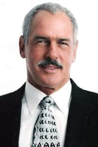 Andrés García in Ciclon