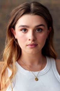 Antonia Robinson in Tinā