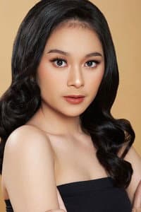 Rachel Hwadi Zaverio in Kembang Api
