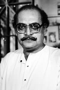 Utpal Dutt in Mahashweta