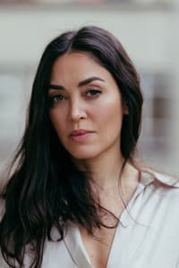 Mona Pirzad in Rheingold