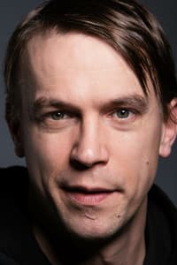 Jona Mues in Küssen verboten, baggern erlaubt