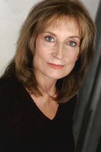 Jennifer Trier in Absence