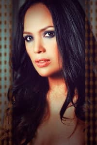 Lara Morena in 1st Ko si 3rd
