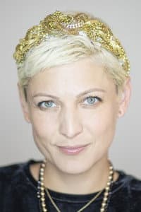 Adéla Elbel in Superžena
