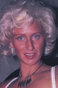 Lynn Armitage in 40 Plus