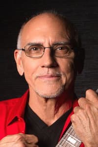 Larry Carlton in Larry Carlton, Robben Ford & Autour Du Blues - Paris Concert