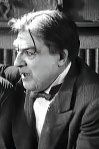 Alexandre Arquillière in L'Homme aux gants blancs