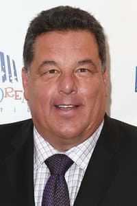 Steve Schirripa in Holiday Touchdown: A Bills Love Story