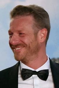 Marc Weiss in Close