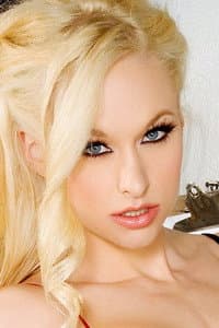 Lux Kassidy in Sanatorium
