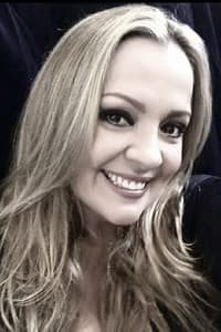 Marcela Ugalde in Asesinato en el Meneo