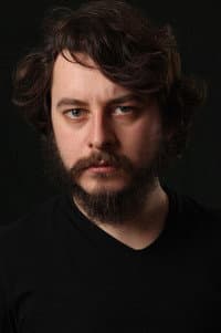 Ahmet Yıldırım in Hannas: Karanlıkta Saklanan