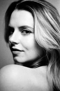 Chloe Wick in Save the Wedding