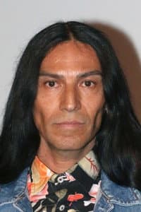 Sóstenes Rojas in Cómprame un revolver