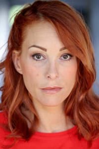 Julia Dorval in L’Embauche