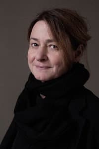 Kristina Lindström in Konstnärinnan på avd. 22