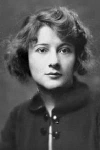 Evelyn Greeley in The Beautiful Mrs. Reynolds