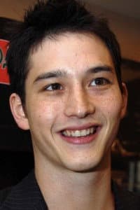 Mike Lewis in Suster Ngesot