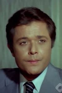 Mahmoud Abdel Aziz in طائر الليل الحزين