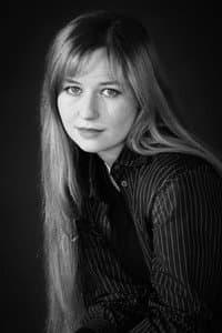 Livvy Hill in An Taibhse
